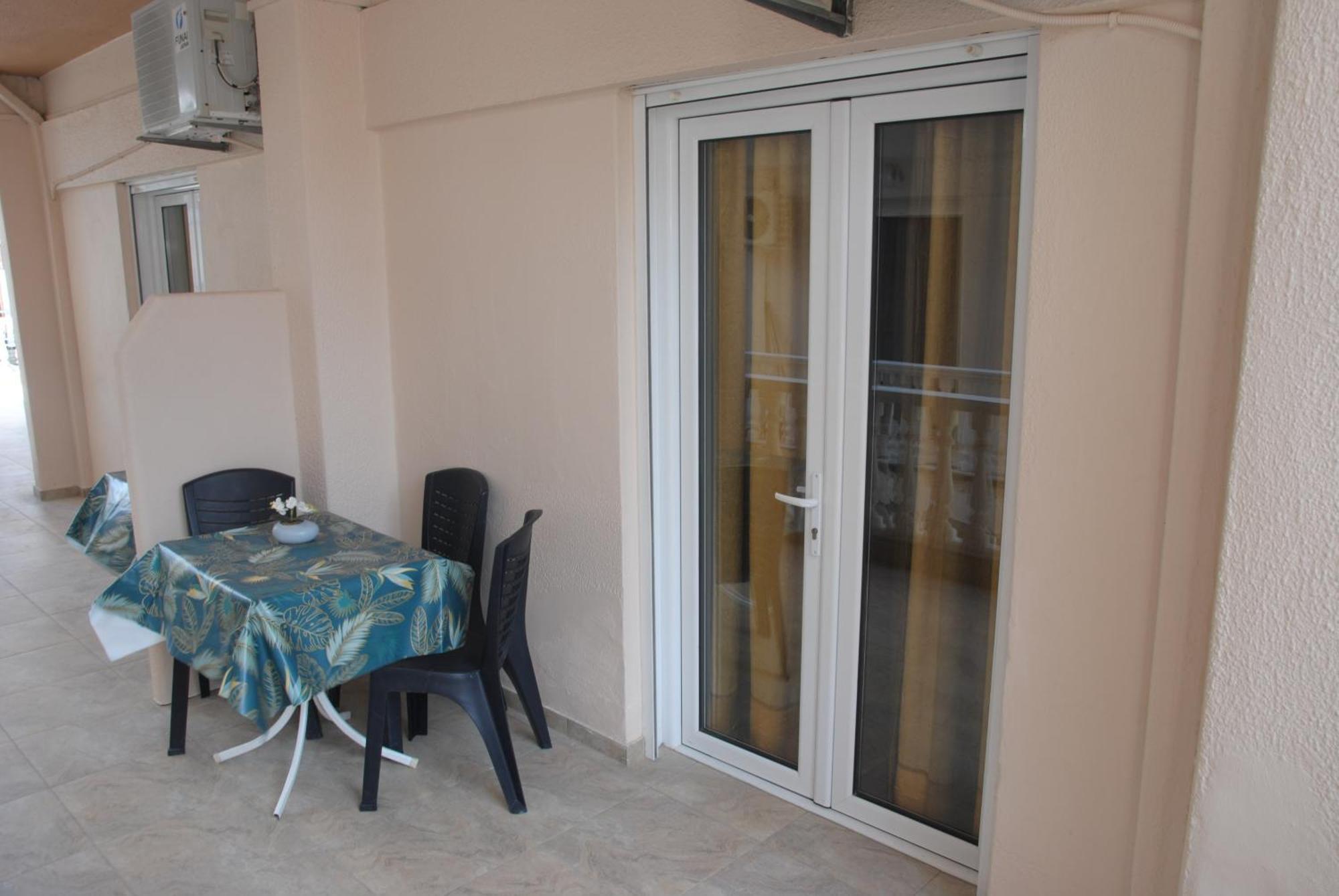 Light Blue Paralia Apartments Exterior foto