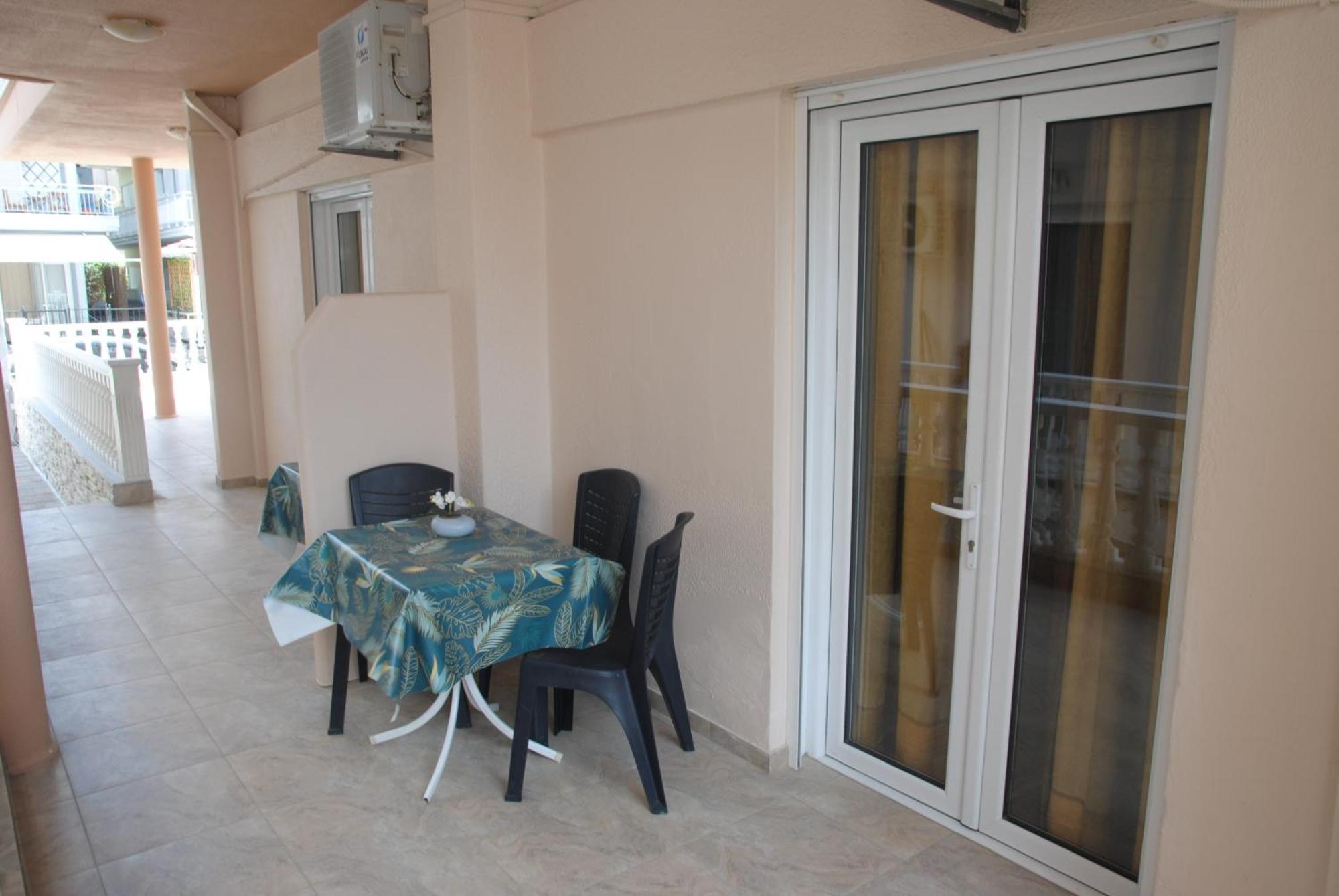 Light Blue Paralia Apartments Exterior foto